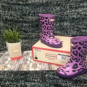Hunter boots (purple) for little girls size 8/9
